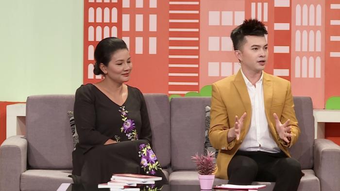 Cùng đưa ra lý giải nguyên nhân vì sao giới trẻ lại dễ dàng nhảy việc, ca sĩ Nam Cường cho rằng các bạn gặp vấn đề trong việc xác định giá trị bản thân, đặc biệt là thiếu tính kiên nhẫn. 