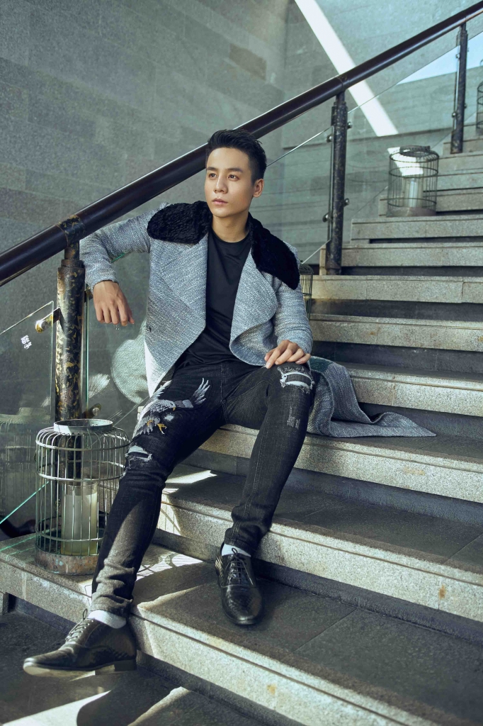 nam vuong cao xuan tai lanh lung cuc chat trong loat anh moi