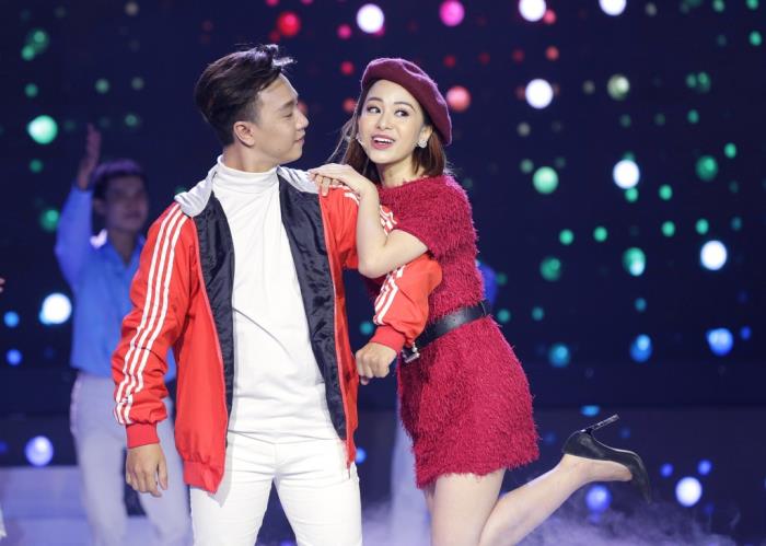 nhung cau chuyen tinh cua top 5 en vang nghe si