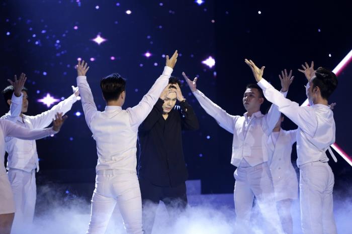 nhung cau chuyen tinh cua top 5 en vang nghe si