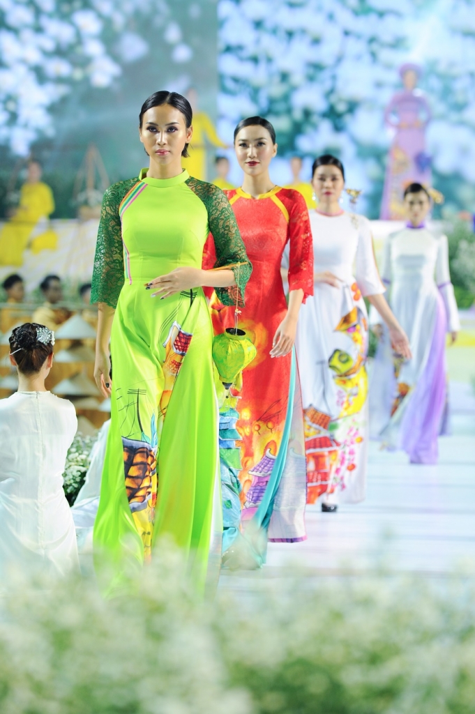 ntk ngo nhat huy mang ca khong gian hoi an toi thanh pho mang ten bac qua ta ao dai