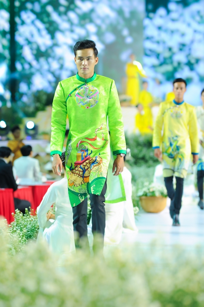 ntk ngo nhat huy mang ca khong gian hoi an toi thanh pho mang ten bac qua ta ao dai