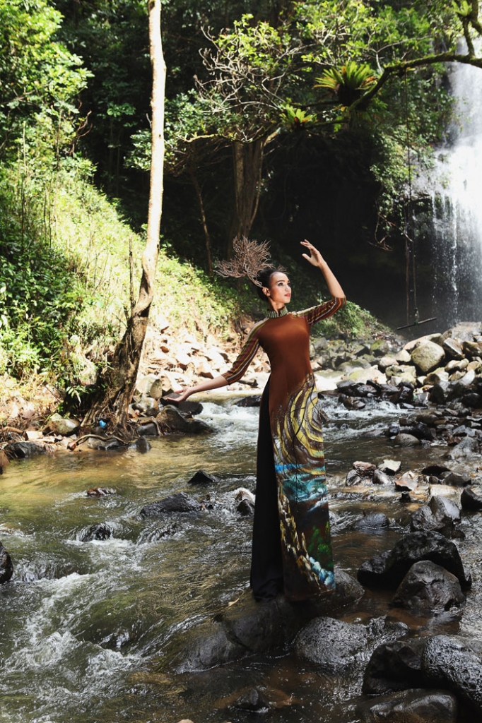 ntk viet hung mang rung dai ngan ve pho