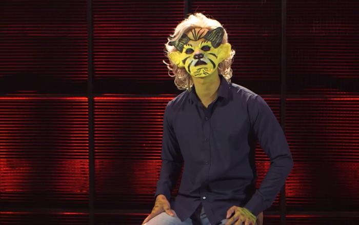 Nữ diễn viên bị bạo hành gia đình đeo mặt nạ tìm người yêu không nóng tính