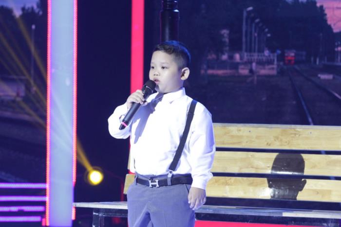 'Thần đồng Bolero' Bùi Quốc Huy xuất sắc chinh phục Ban bình luận trong đêm Gala 'Biệt tài tí hon' mùa 2 than dong bolero bui quoc huy xuat sac chinh phuc ban binh luan trong dem gala biet tai ti hon mua 2