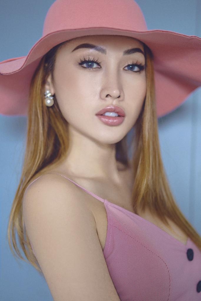 to uyen khanh ngoc va cu ngoc quy hoa chi em xinh dep