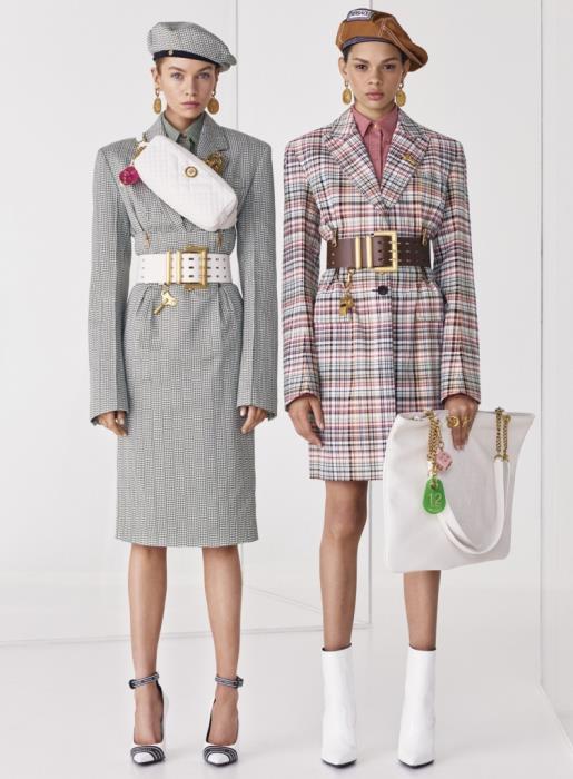 versace ra mat bo suu tap nu resort xuan he 2019