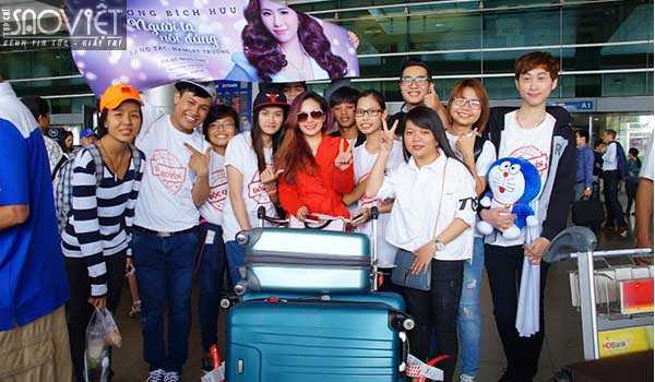 Lương Bích Hữu rạng rỡ về nước sau 3 tháng lưu diễn