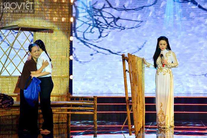 Nhật Kim Anh lấy nước mắt khán giả trong ca khúc ca ngợi tình mẫu tử